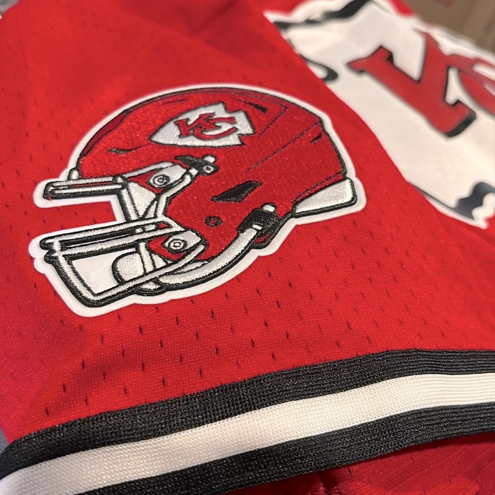 NWT [Pro Standard] Kansas City Chiefs Mesh Button Down Jersey Men's Sz Large - Picture 11 of 13